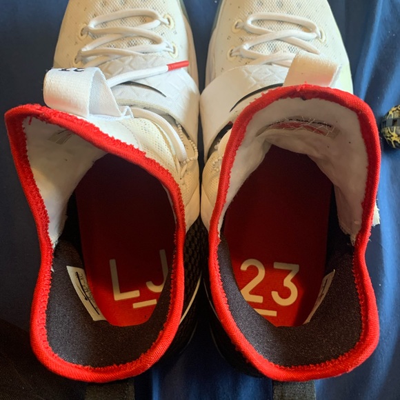 Lebron 14 size 13 - Picture 2 of 6